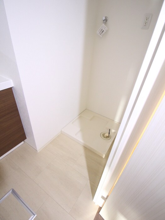 物件内観写真18　(洗濯機置場)