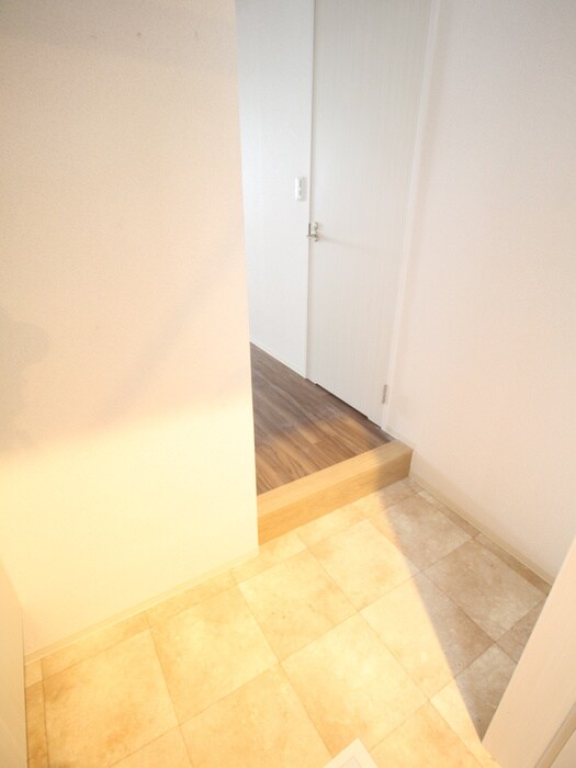 物件内観写真19　(玄関)