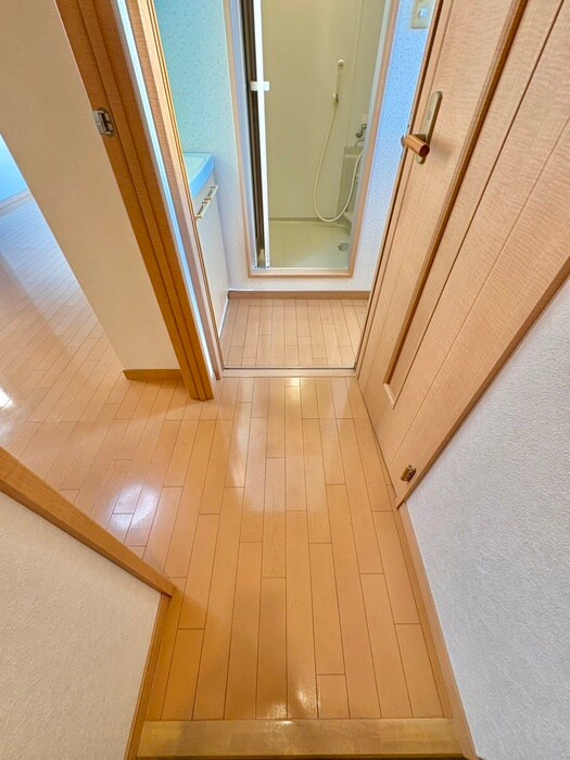 物件内観写真17　(廊下)