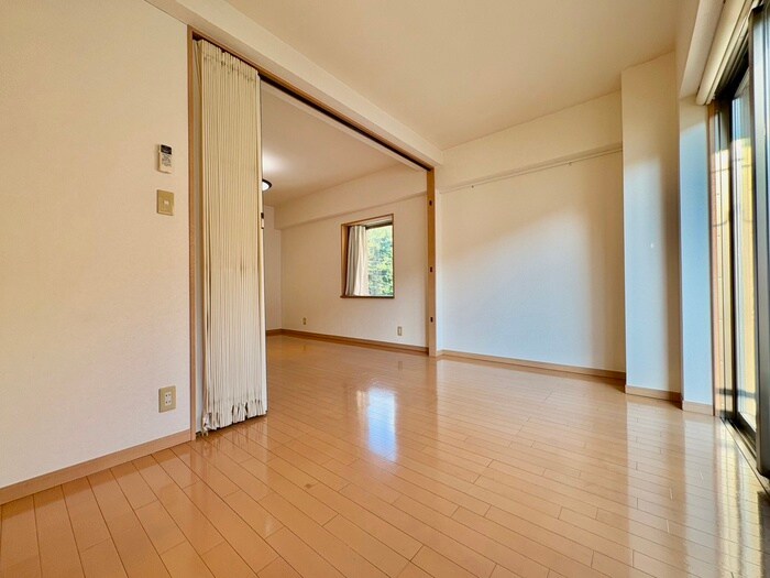 物件内観写真21　(居室)