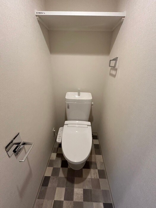 物件内観写真4　(トイレ)