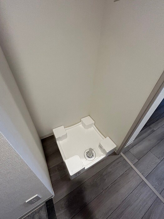 物件内観写真8　(洗濯機置場)