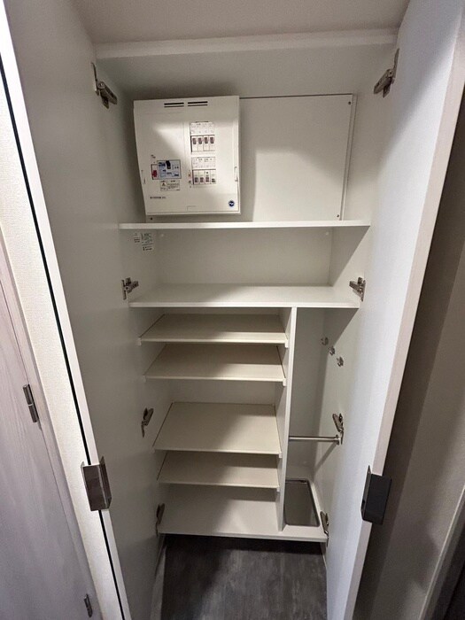 物件内観写真10　(靴箱)
