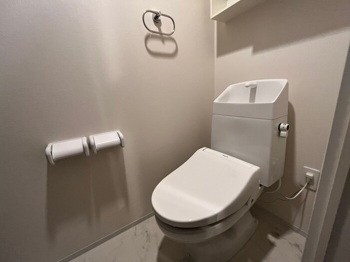 物件内観写真14　(トイレ)