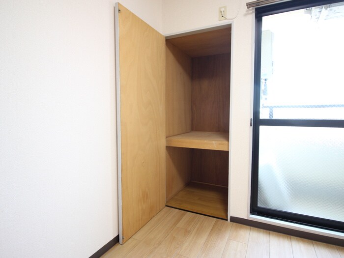 物件内観写真9　(収納)