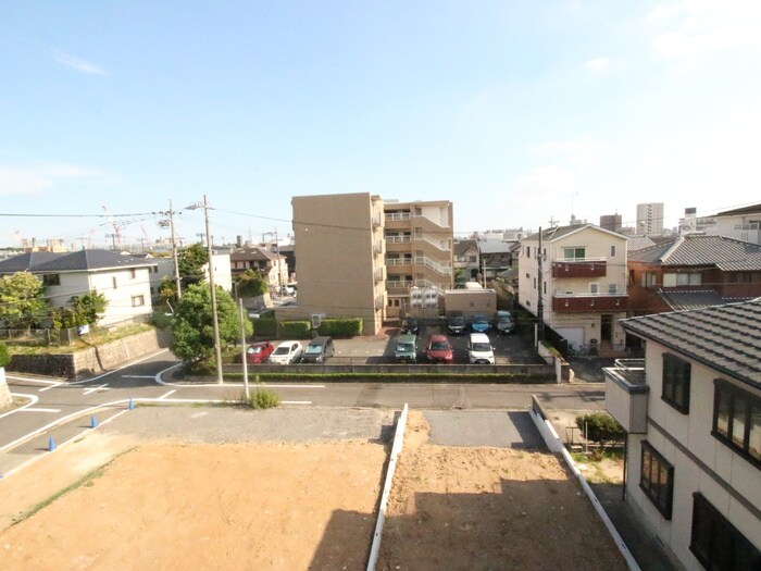 物件内観写真16　(室内からの展望)