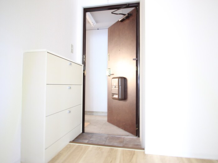 物件内観写真17　(玄関)