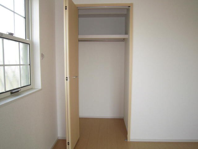 物件内観写真6　(収納)