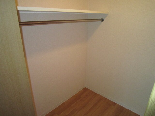物件内観写真14　(収納)