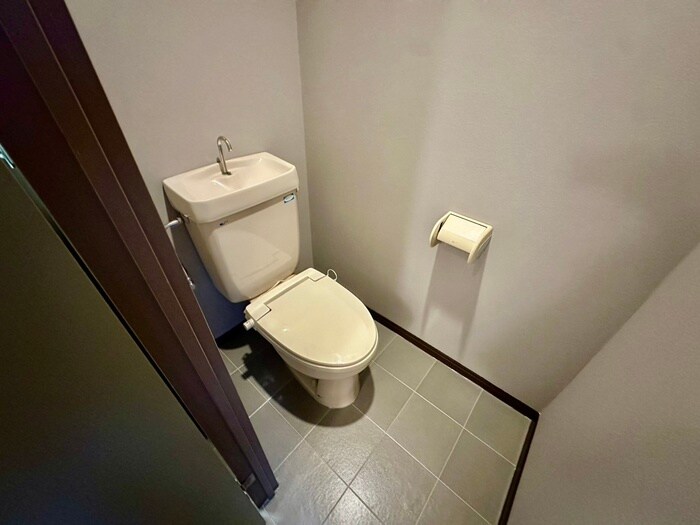 物件内観写真16　(トイレ)