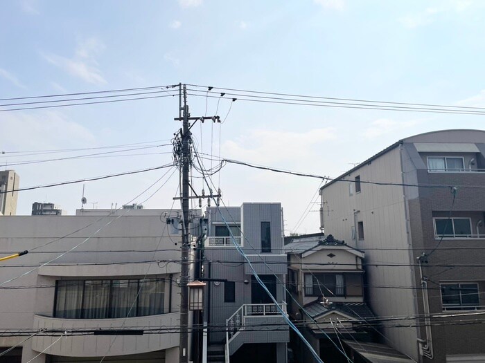 物件内観写真17　(室内からの展望)