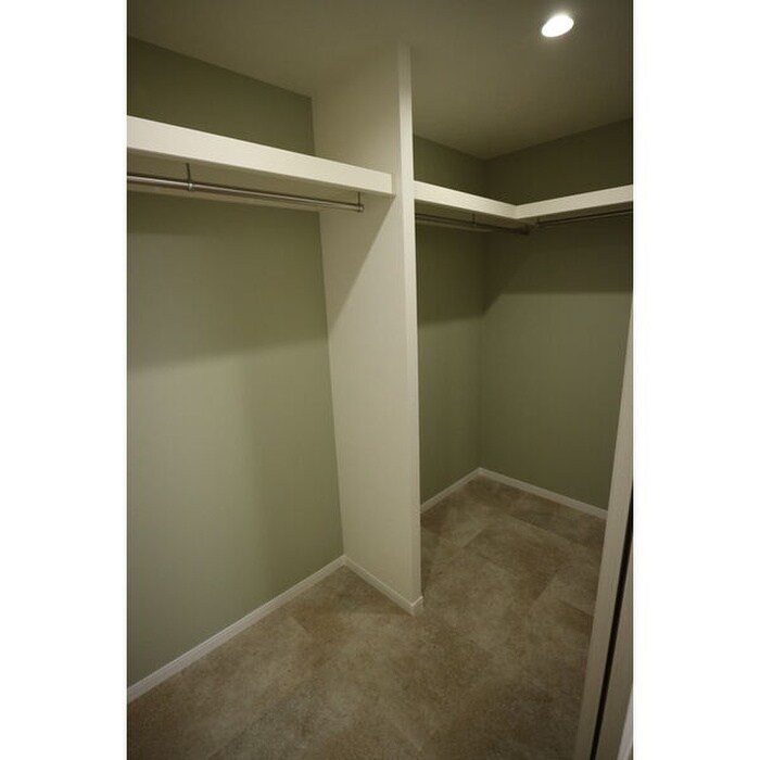 物件内観写真13　(収納)