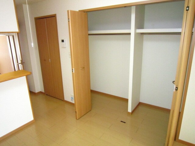 物件内観写真16　(収納)