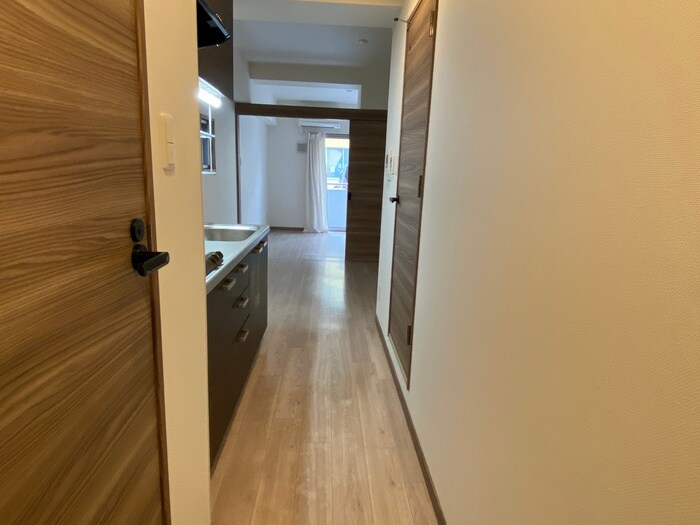 物件内観写真18　(廊下)