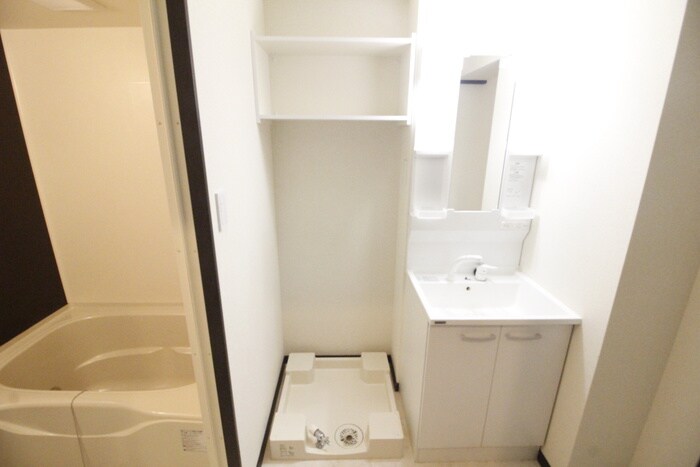 物件内観写真15　(洗濯機置場)