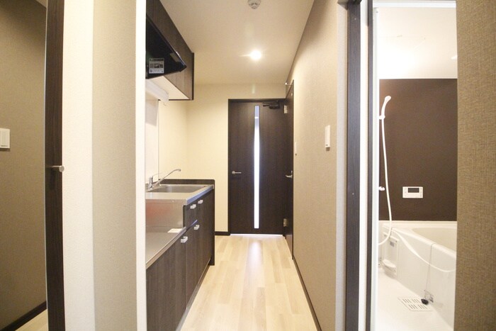 物件内観写真18　(廊下)