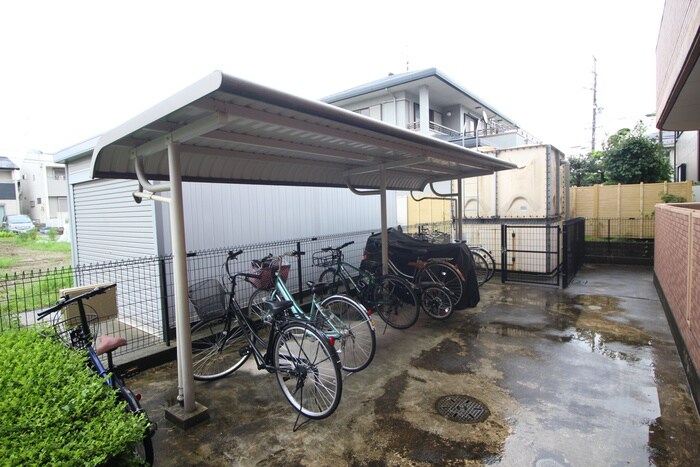 物件外観写真6　(駐輪場)