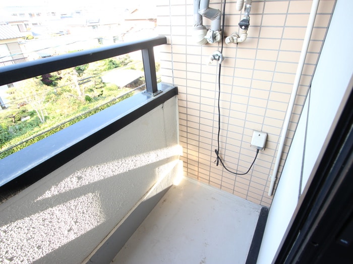 物件内観写真16　(洗濯機置場)