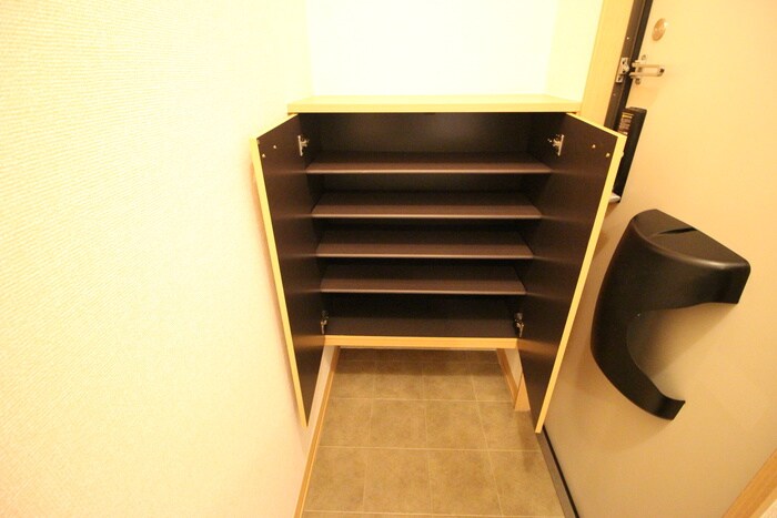 物件内観写真16　(靴箱)