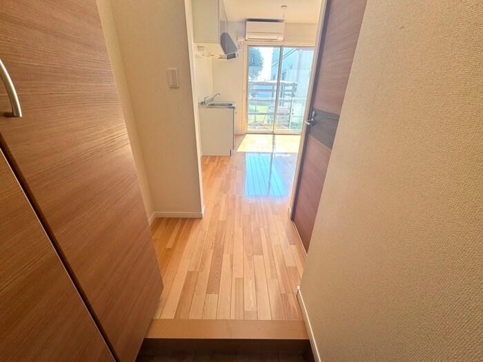 物件内観写真15　(廊下)