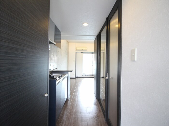 物件内観写真17　(廊下)