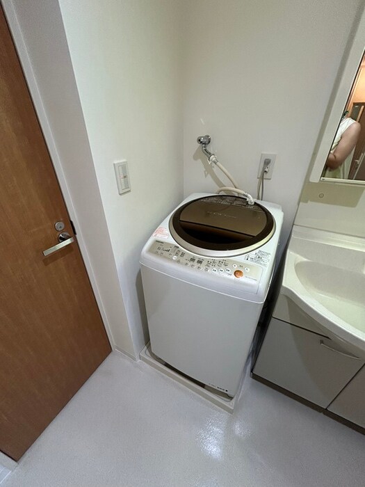 物件内観写真18　(洗濯機置場)