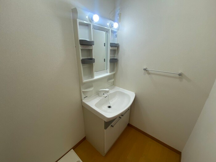 物件内観写真10　(洗面)