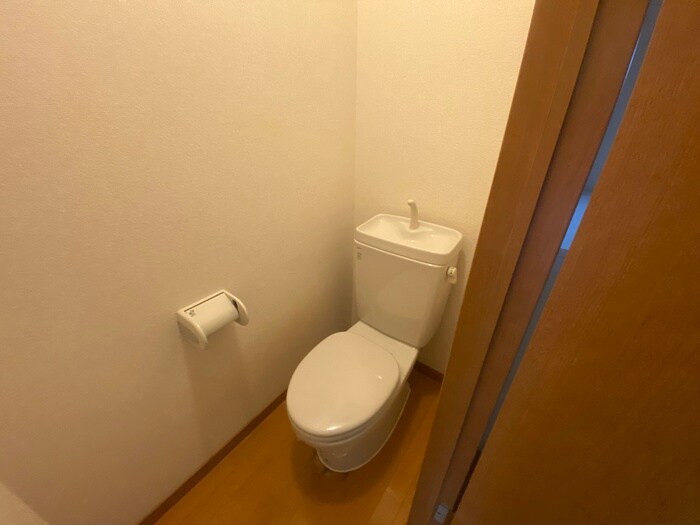 物件内観写真12　(トイレ)
