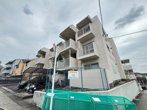 グリ－ンサイドヨシタカ　Ａ棟外観写真