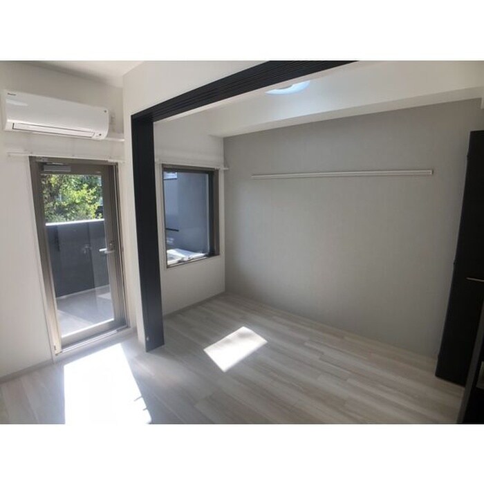 物件内観写真1　(居室)