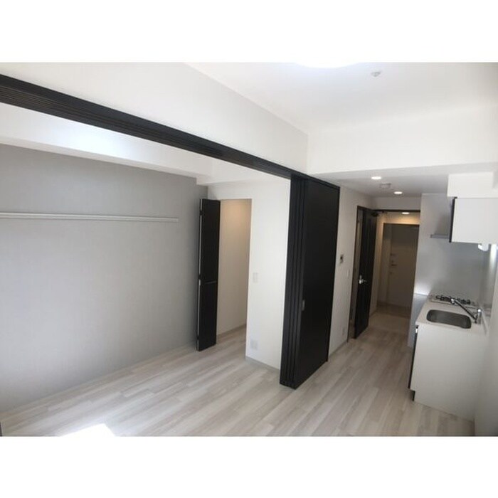 物件内観写真2　(居室)