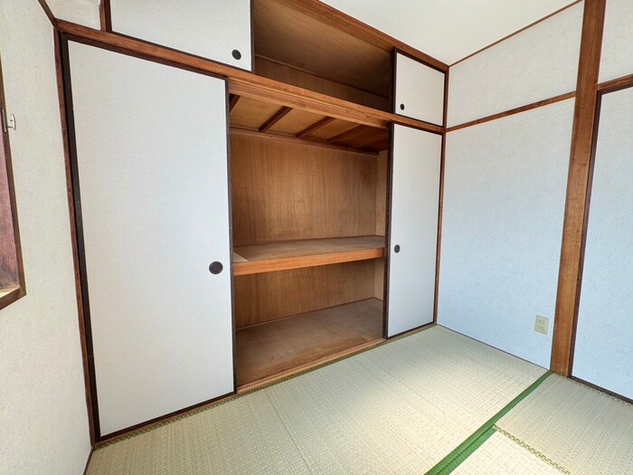 物件内観写真18　(収納)