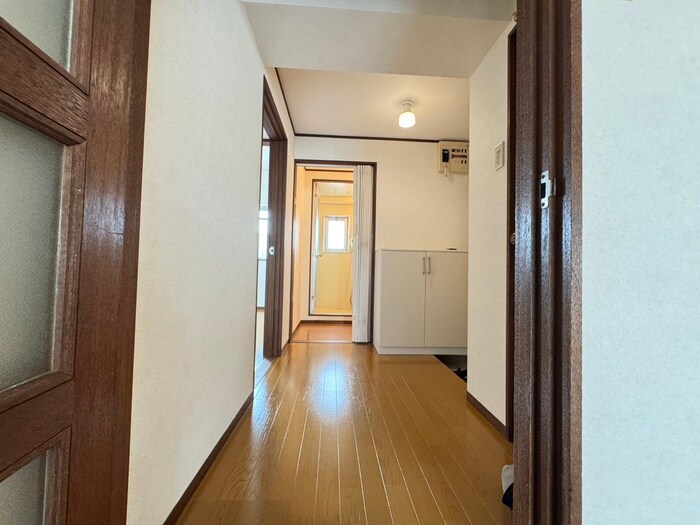 物件内観写真20　(廊下)