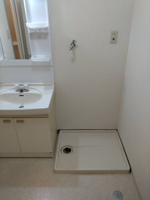 物件内観写真20　(洗濯機置場)