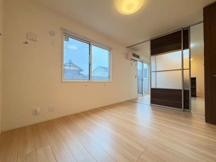 物件内観写真9　(居室)