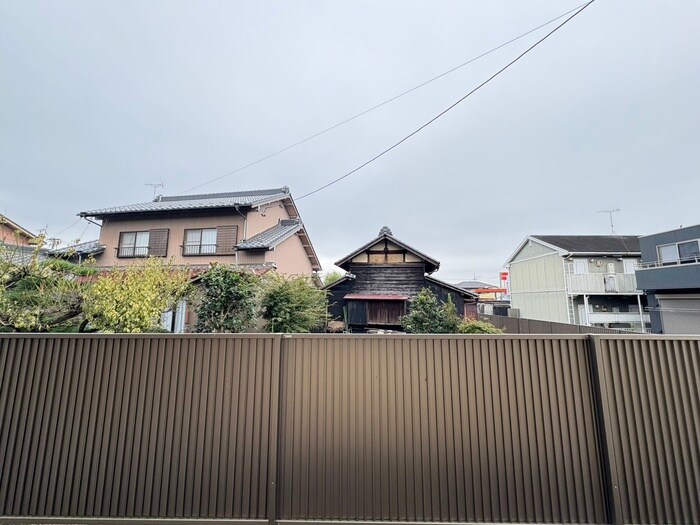 物件内観写真16　(室内からの展望)