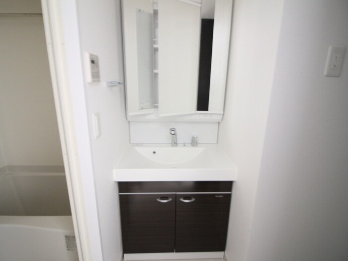 物件内観写真7　(洗面)