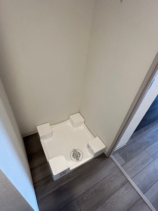 物件内観写真12　(洗濯機置場)