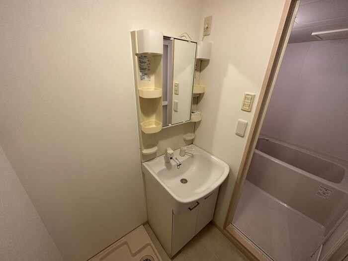 物件内観写真13　(洗面)