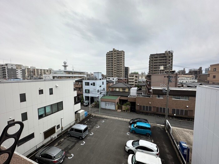 物件内観写真16　(室内からの展望)