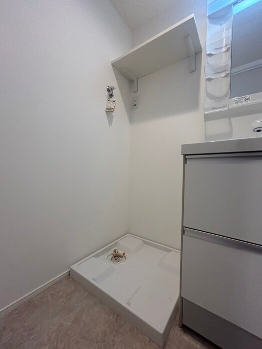 物件内観写真15　(洗濯機置場)