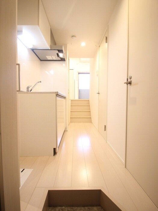 物件内観写真17　(廊下)