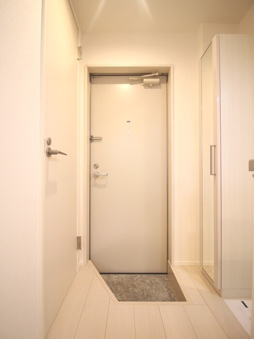 物件内観写真18　(玄関)