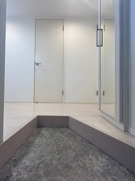 物件内観写真22　(玄関)