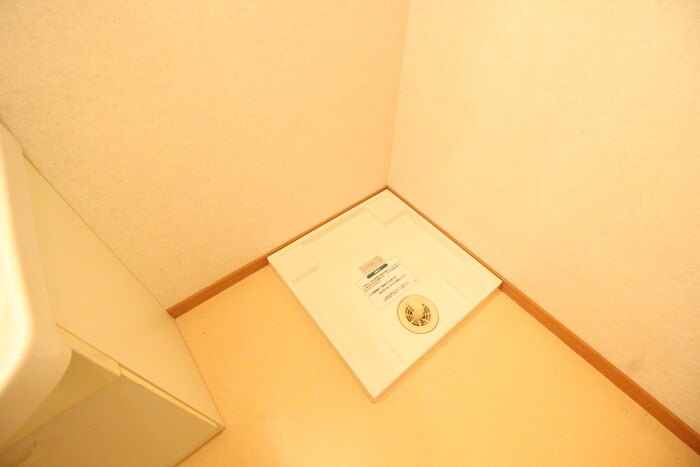 物件内観写真17　(洗濯機置場)