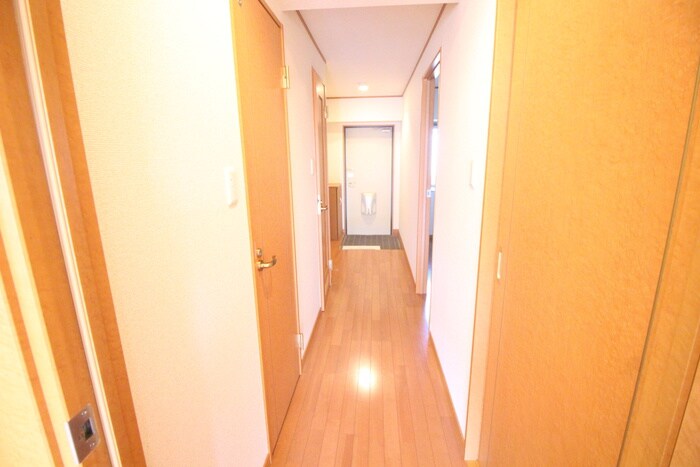 物件内観写真18　(廊下)
