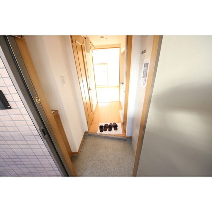 物件内観写真11　(廊下)