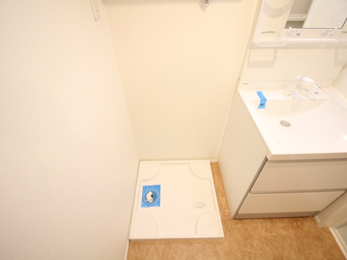 物件内観写真15　(洗濯機置場)