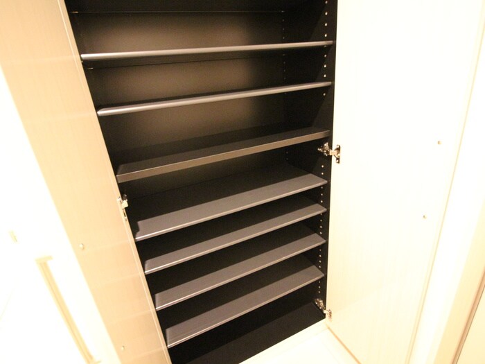 物件内観写真17　(靴箱)