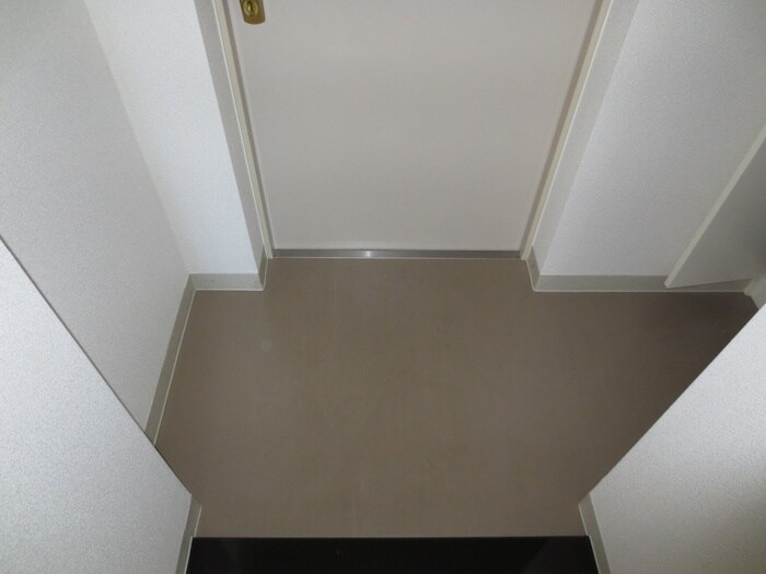 物件内観写真15　(玄関)